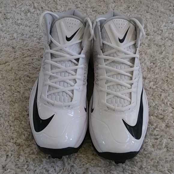 Nike Cleats - Picture 2 of 8